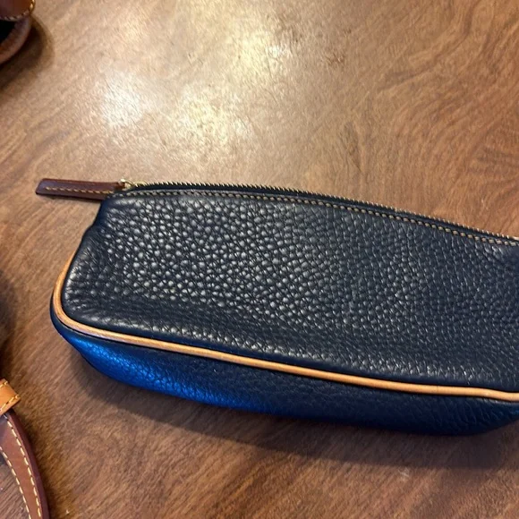 Nice Dooney & Burke Navy bag - Picture 6 of 9